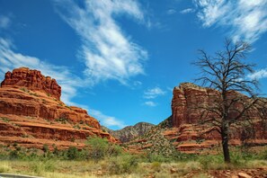 Apartment (3 Bedrooms) | Interior - Deck & Golf Course Views: Munds Park Condo! (Munds Park)