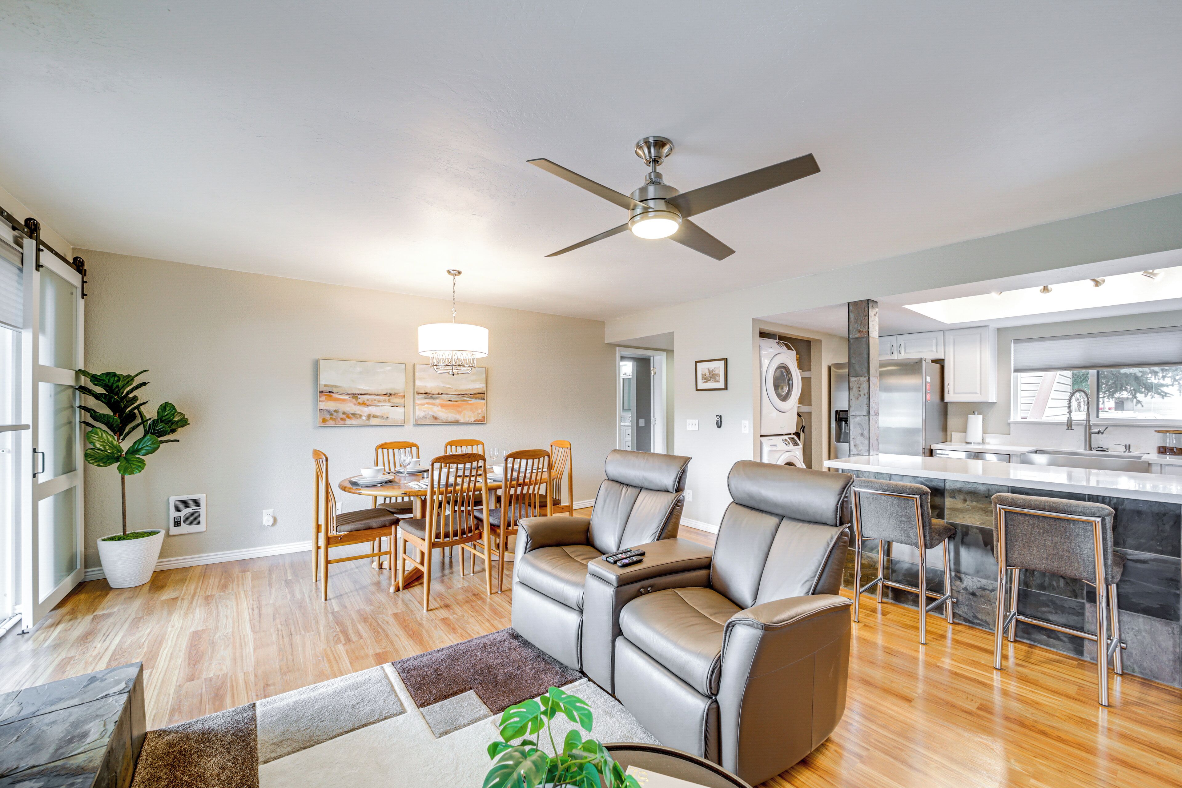 Apartment (3 Bedrooms) | Front of property