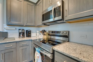 Interior - Port Charlotte Home: Heated Pool, Screened Lanai! (Port Charlotte)