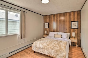 House, 3 Bedrooms | 3 bedrooms, desk, laptop workspace, iron/ironing board - Parkstrip Place, Pet Friendly Downtown Home by RedAwning (Anchorage)