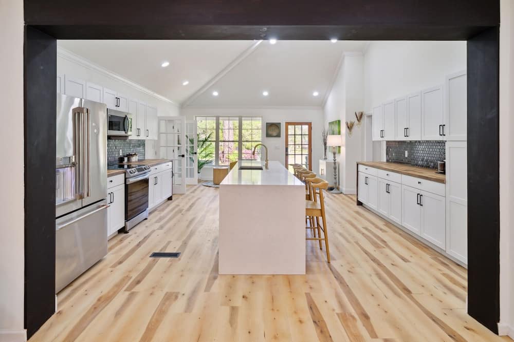 Urban Farmhouse With A Modernism Twist! 4 Bedroom Home by RedAwning - Moultrie, GA