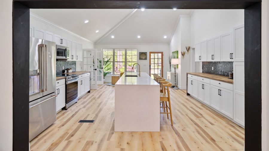 Urban Farmhouse With A Modernism Twist! 4 Bedroom Home by RedAwning