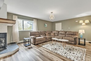 Apartment, 2 Schlafzimmer | Wohnbereich