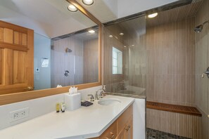 Maison en rangée, 2 chambres | Salle de bain
