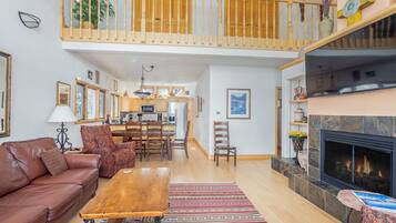 Townhome, 2 Bedrooms | Living area