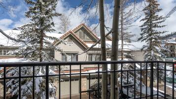 Townhome, 2 Bedrooms | Property grounds