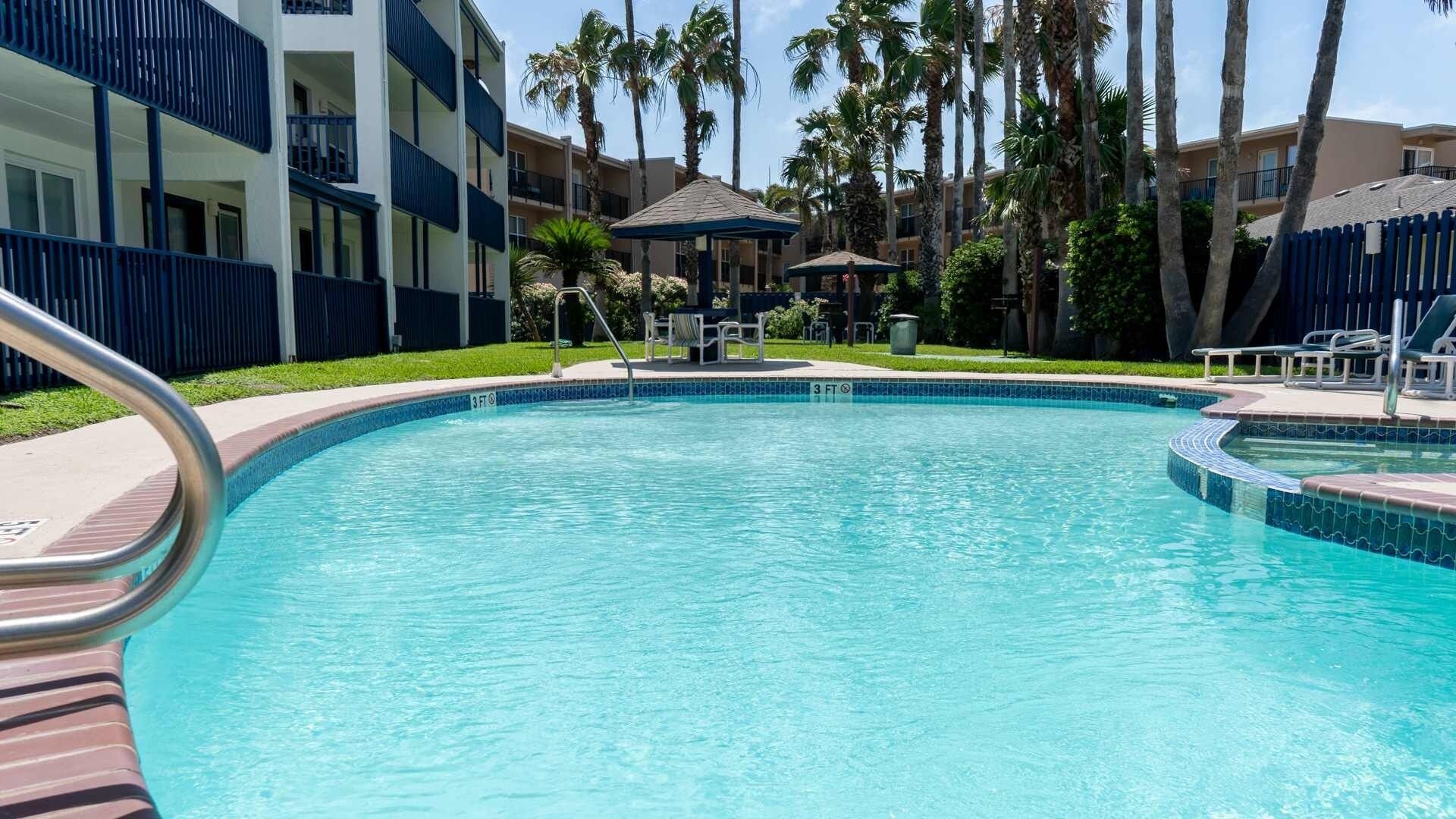 Appartement, 2 slaapkamers | Zwembad | Een buitenzwembad