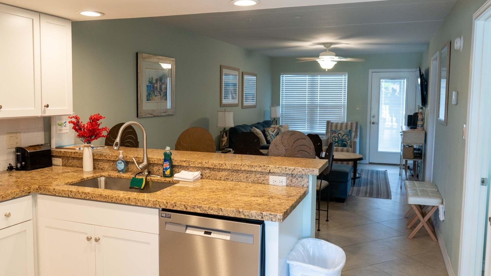 Apartment, 2 Bedrooms | Interior