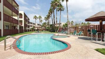 Appartement, 2 slaapkamers | Zwembad | Een buitenzwembad