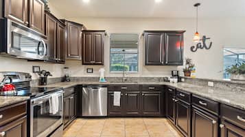 Villa, 6 Bedrooms | Private kitchen | Fridge, oven, stovetop, coffee/tea maker