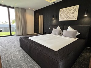 5 bedrooms, free WiFi, bed sheets