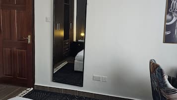 1 bedroom, desk, iron/ironing board, free WiFi