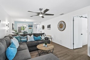 Living area - Pelican Place at The Nautilus · Tennis & Pickleball · Steps to Beach (Holmes Beach)