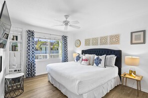 2 bedrooms, iron/ironing board, free WiFi, bed sheets - Beach and Heated Pool at Nautilus 202 (Holmes Beach)