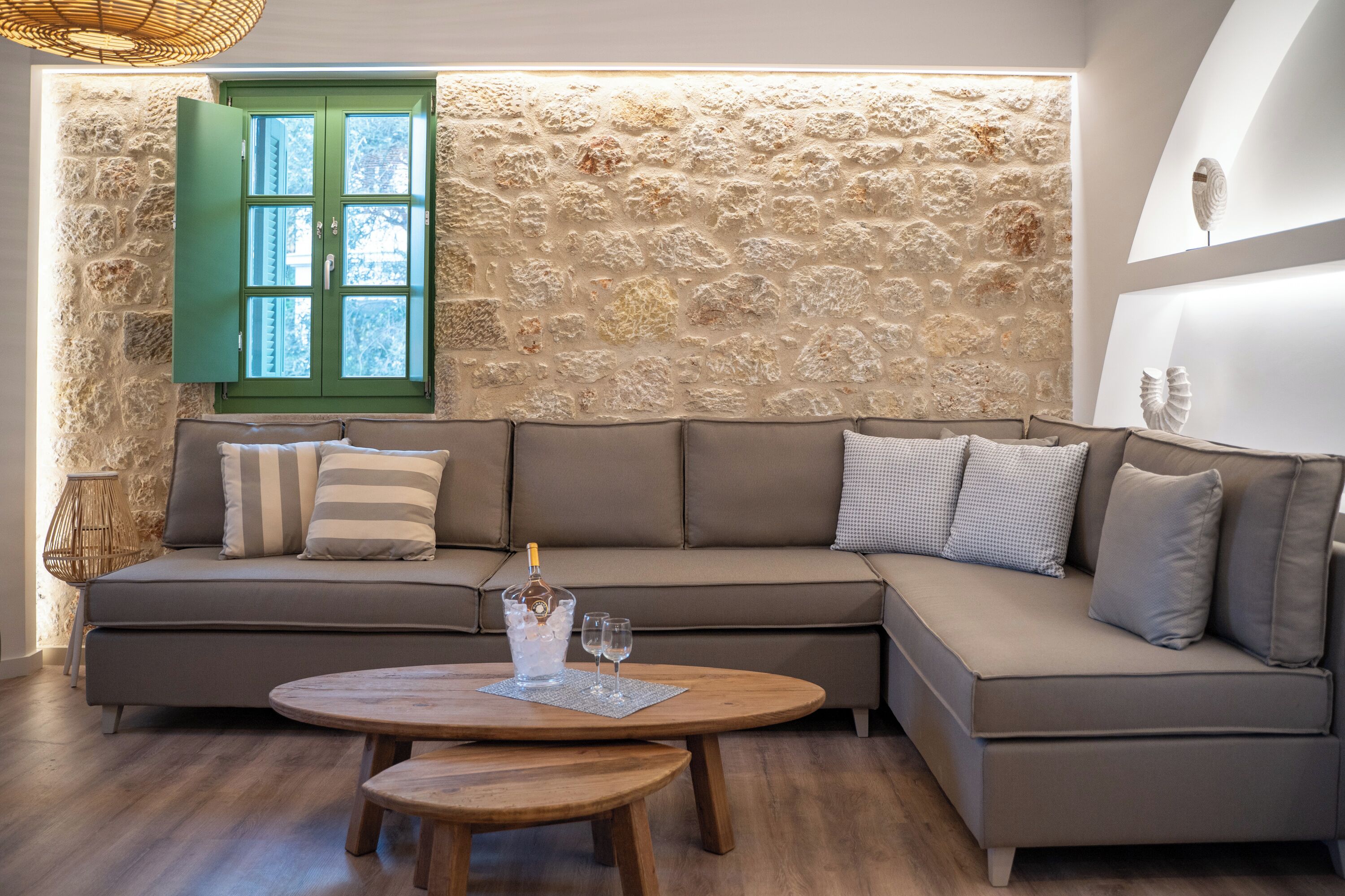 Superior Villa | Living area | Netflix, streaming services