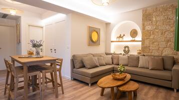 Elite Apartment | Living area | Netflix, streaming services