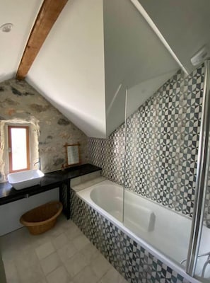 Shower, soap, toilet paper