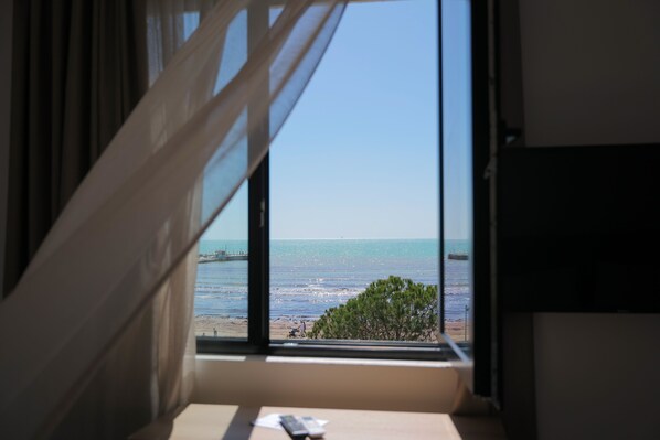 Double Room, Sea View | Free WiFi - AFA Hotel (Durrës)
