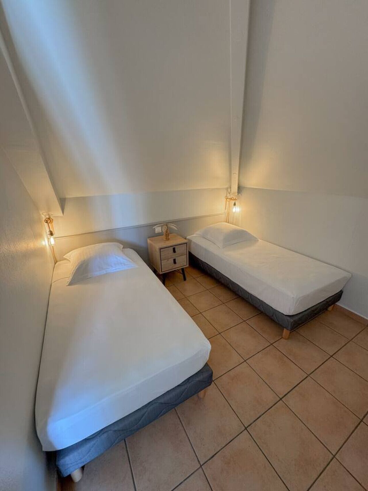 Desk, iron/ironing board, travel crib, WiFi