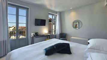 スイート | 1 室のベッドルーム、セーフティボックス (室内)、防音設備、アイロン / アイロン台