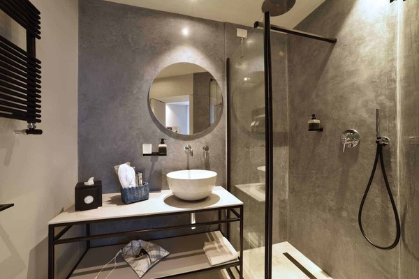 Double Room, Balcony | Bathroom | Free toiletries, hair dryer, slippers