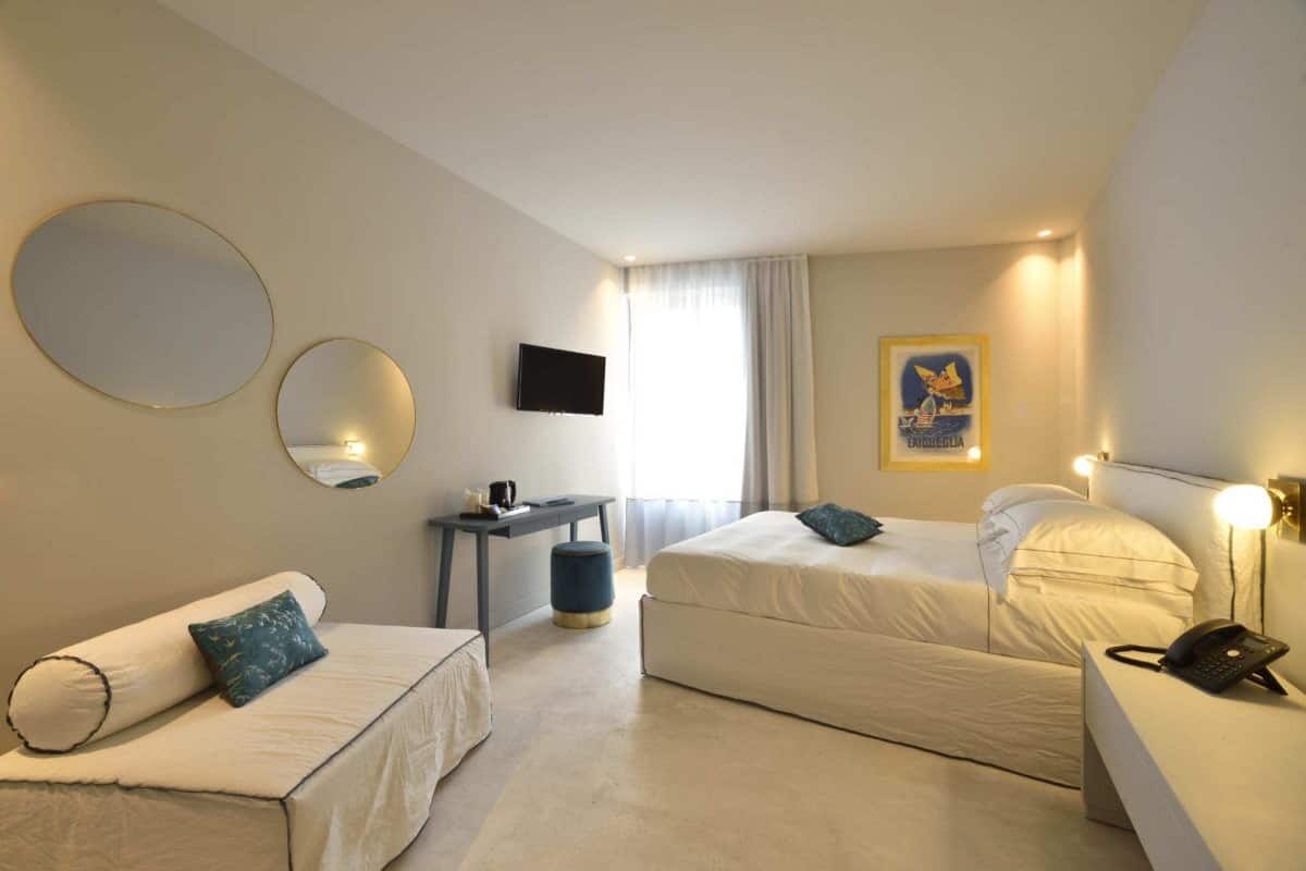Dreibettzimmer | 1 Schlafzimmer, Zimmersafe, schallisolierte Zimmer