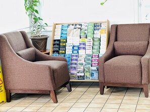 Flat-screen TV - Northwoods Motel (Blaine)