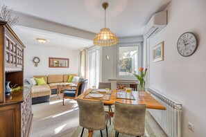 Family Apartment, Multiple Bedrooms (West Oasis With Terrace) | Dining - West Oasis With Terrace (Zagreb)