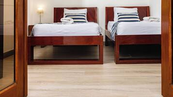 Coffres-forts dans les chambres, Wi-Fi gratuit, draps fournis