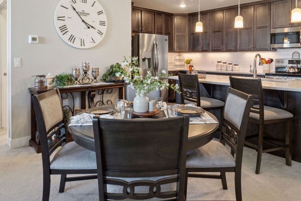 Dining Table | Comfortable Seating for 4!