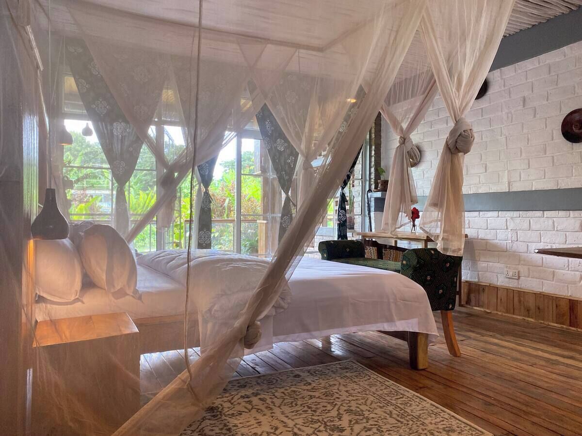 Ropa de cama hipoalergénica, wifi gratis y ropa de cama 