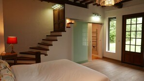 5 Schlafzimmer, Bügeleisen/Bügelbrett, kostenloses WLAN