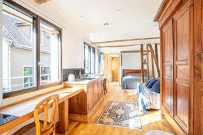 1 bedroom, iron/ironing board, free WiFi