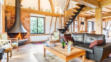 Televisie en een open haard