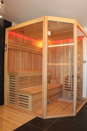 Sauna - Luxury chalet for 10 people, 150 m2 in Font-Romeu with amazing mountain views (Font Romeu Odeillo Via)