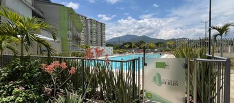 Modern, cozy, eco-field and very equipped with two bedrooms and private parking.