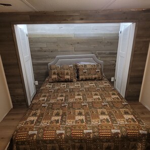 3 chambres, fer et planche à repasser, Wi-Fi gratuit, draps fournis