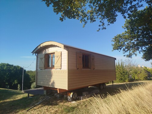 ROULOTTE EN DROME PROVENCALE FACE AU VENTOUX
