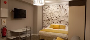 Luxe beddengoed, donzen dekbedden, bedden met traagschuimmatras