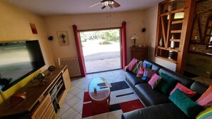 Smart-TV, Kamin, Videospiele