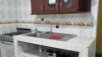 Departamento clásico | Cocina privada | Cafetera y tetera y filtros de café o té reutilizables