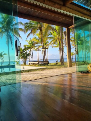 Linda Casa de Praia na Exuberante Ilha do Contrato em Frente a Barra Grande BA