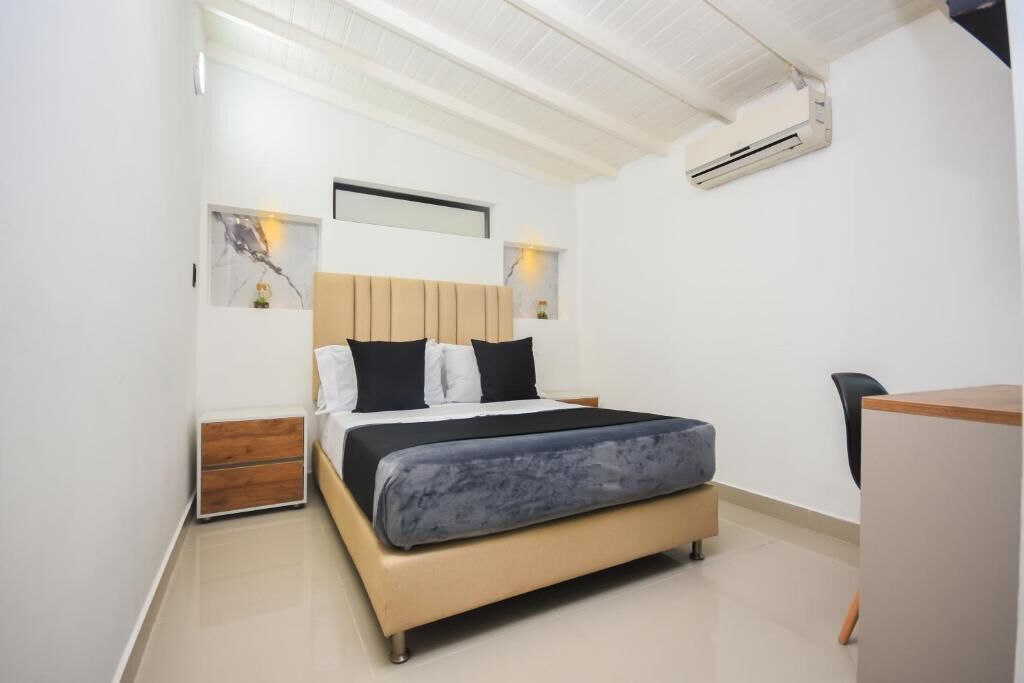 1 Schlafzimmer, Schreibtisch, WLAN, Bettwäsche