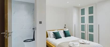 4 sovrum, strykjärn/strykbräda, gratis wi-fi och sängkläder