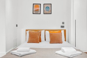 4 habitaciones, tabla de planchar con plancha y wifi gratis
