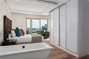 2 quartos, cofres nos quartos, ferros/tábuas de passar roupa, Wi-Fi