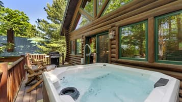 Bain à remous extérieur