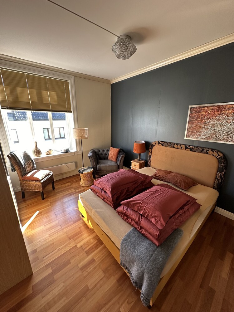 Stylish Art Nouveau Jugend big apartmen. heart of Ålesund