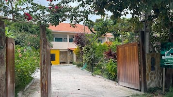 Fachada da propriedade