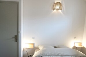 3 chambres, fer et planche à repasser, Wi-Fi gratuit, draps fournis